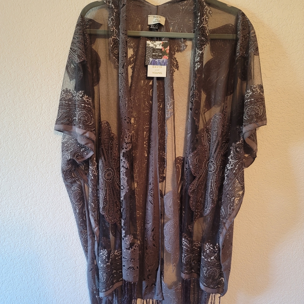 Beautiful Lace Sheet Duster OS